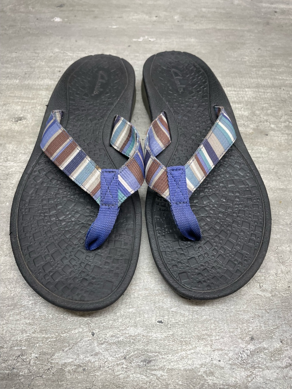 Clarks Flip Flop Sandals Womens 8 Blue Brown Striped Excellent Thong‎ Casual